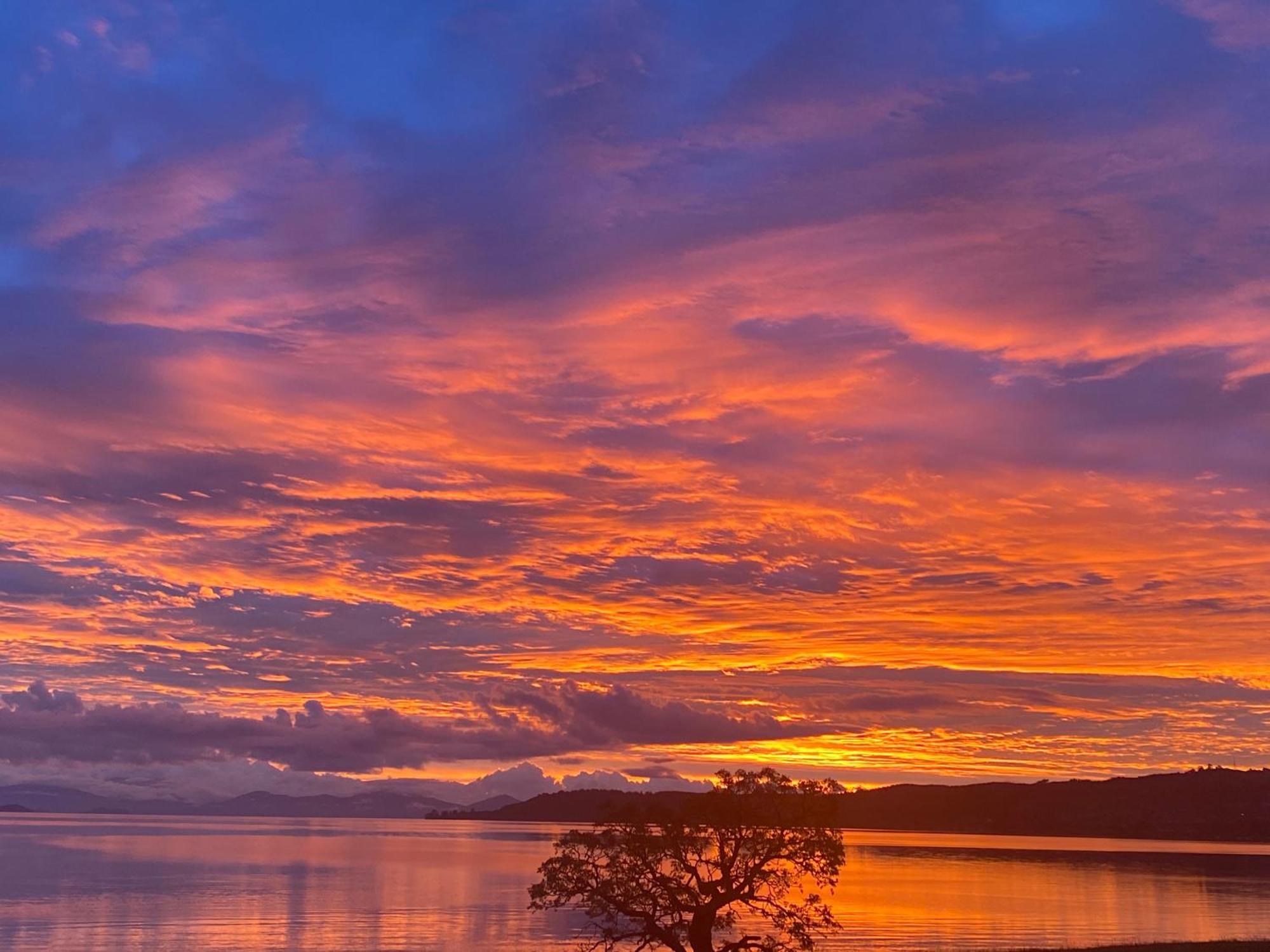 Lakeside Taupo Motel Kültér fotó